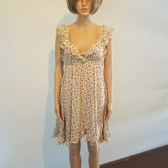 Cute Spring/summer dress - Picture 3 of 9